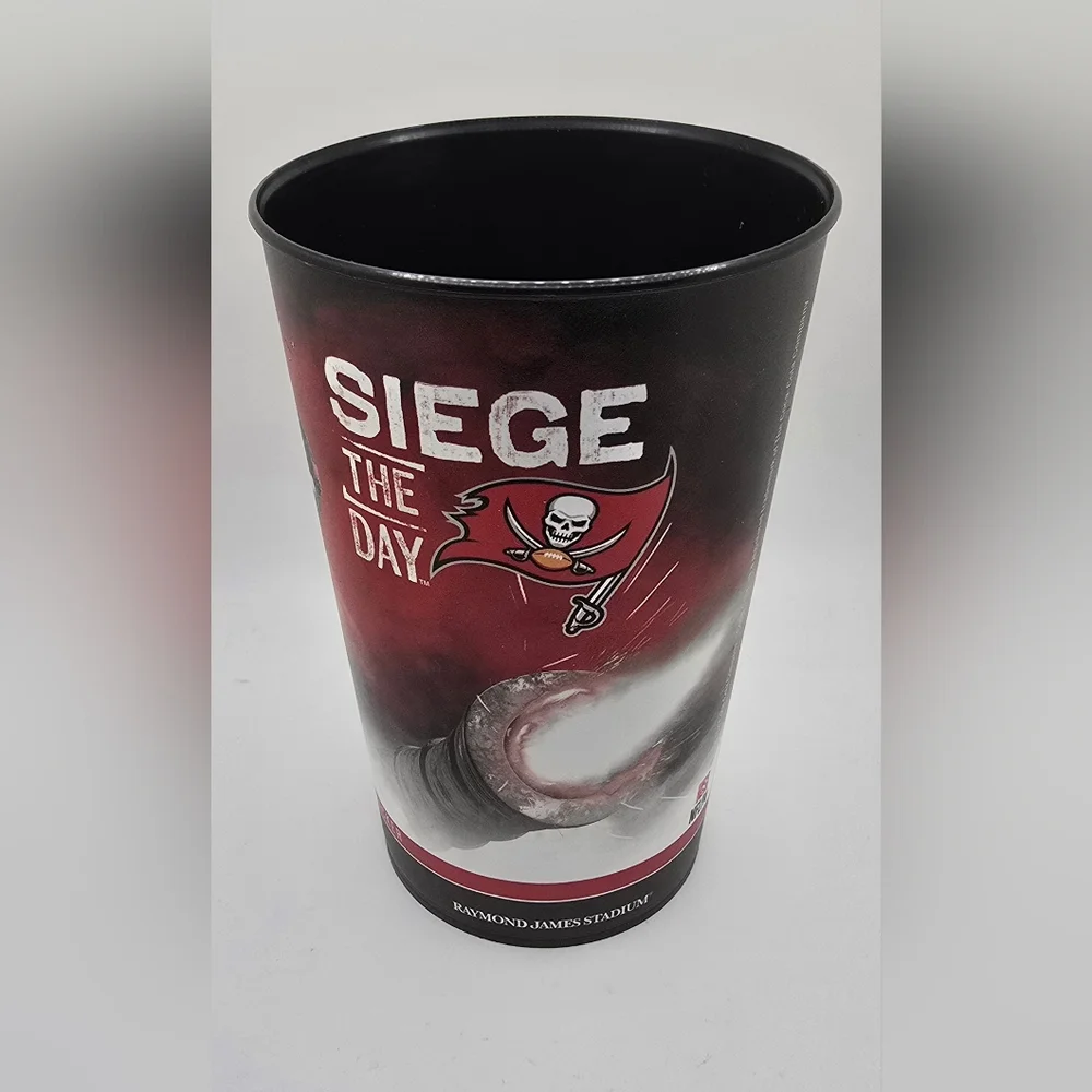 Tampa Bay Buccaneers 2016 Season Stadium Cup Collection Lot Of 2 Lynch & David
